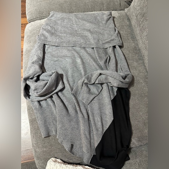 NWT Verve Ami Gray and Black Off-Shoulder Sweater 2X - Picture 14 of 15